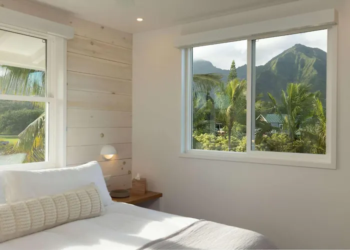 Cottage Two - Private Riverfront Stay In Hanalei